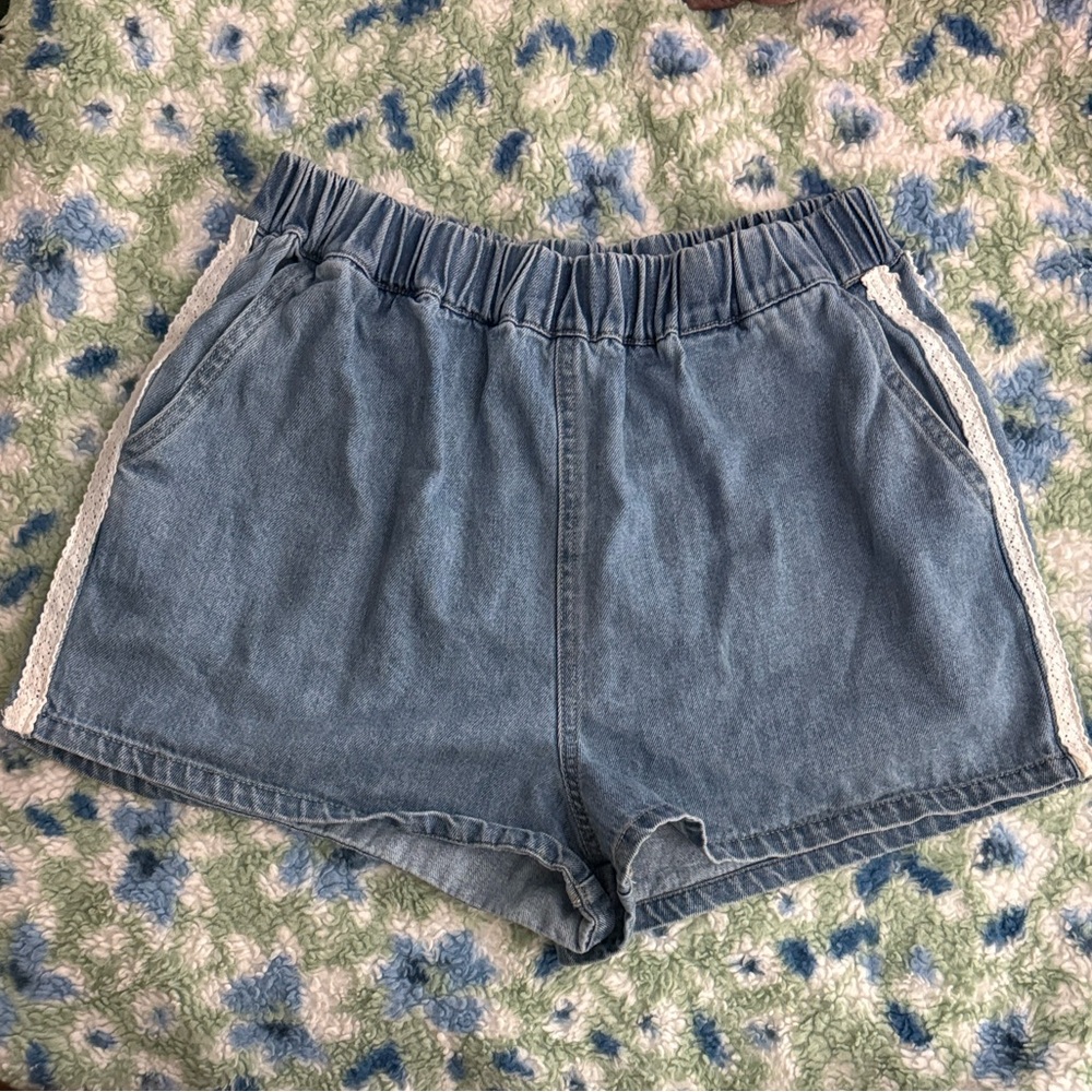 Le Lis Classic Blue Jean Shorts